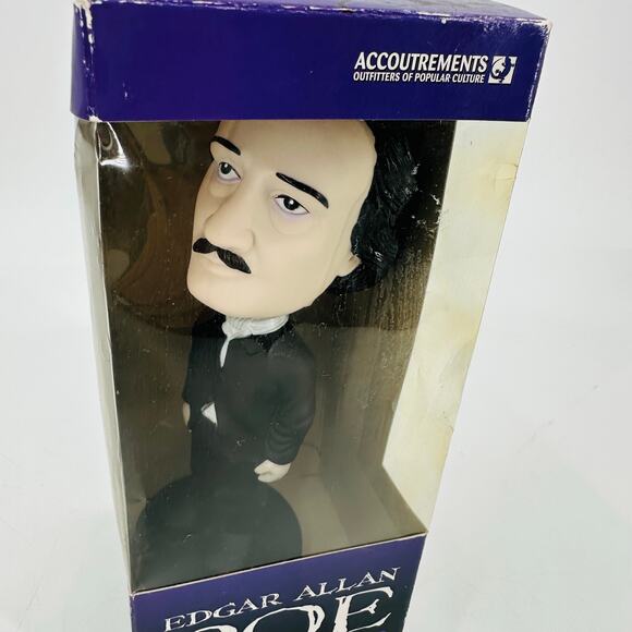 Edgar Allen Poe Bobblehead Nodder by Accoutrements Bobblehead Doll Vintage 2004 - Picture 3 of 9
